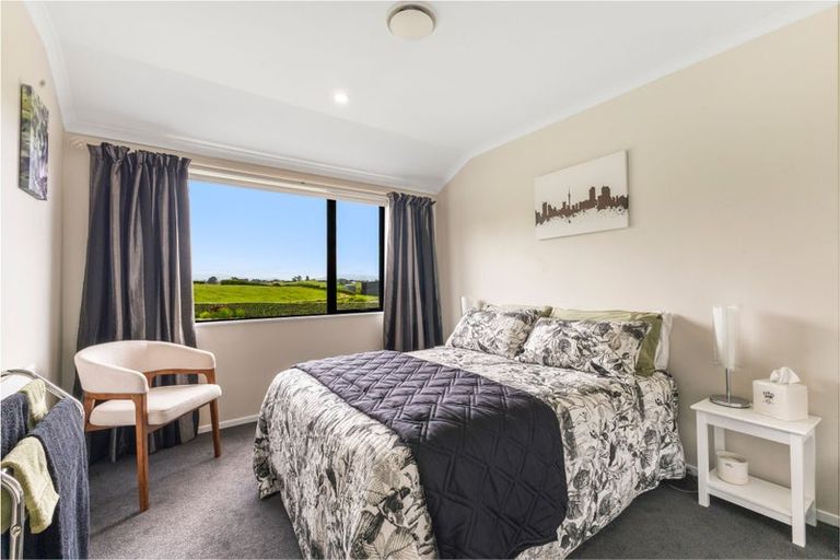 Photo of property in 98 Pitt Road, Hillsborough, New Plymouth, 4372