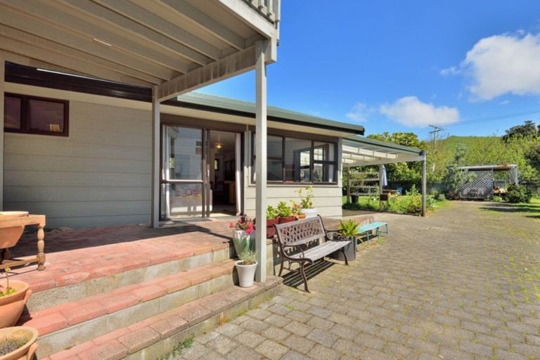 Photo of property in 20 Lysnar Street, Okitu, Gisborne, 4010
