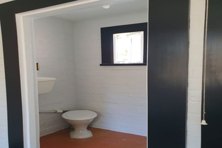 Photo of property in 27 Ranfurly Street, Hokowhitu, Palmerston North, 4410