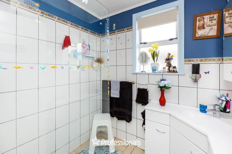 Photo of property in 18 Seddon Street, Wallaceville, Upper Hutt, 5018