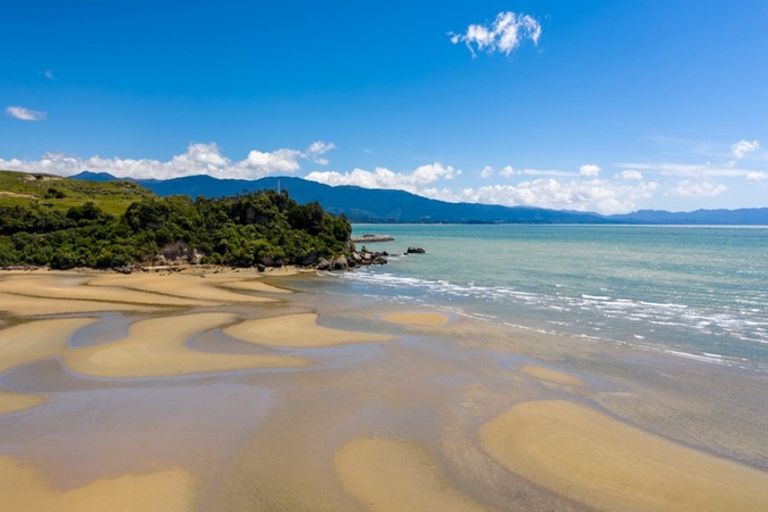 Photo of property in 1130 Abel Tasman Drive, Ligar Bay, Takaka, 7183
