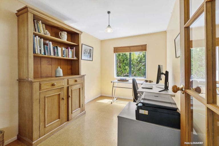 Photo of property in 23 Pinnacle Street, Seatoun, Wellington, 6022