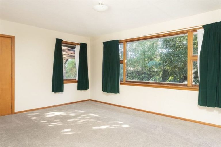 Photo of property in 3 Cromer Place, New Brighton, Christchurch, 8062