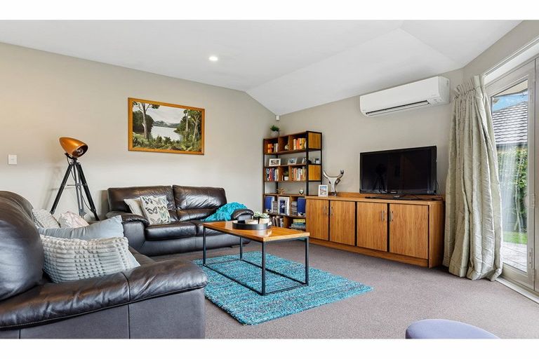 Photo of property in 12 Mistral Road, Northwood, Christchurch, 8051