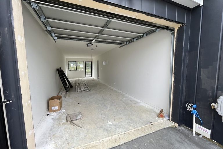 Photo of property in 1 Whawhaki Lane, Kumeu, 0810