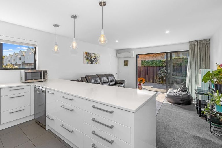 Photo of property in 1/26 Geraldine Street, Edgeware, Christchurch, 8013