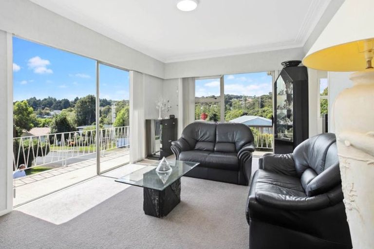 Photo of property in 7 Lawrence Crescent, Hillpark, Auckland, 2102