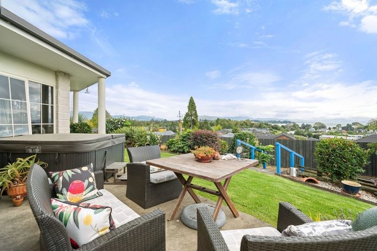 Photo of property in 193 Omokoroa Road, Omokoroa, 3114