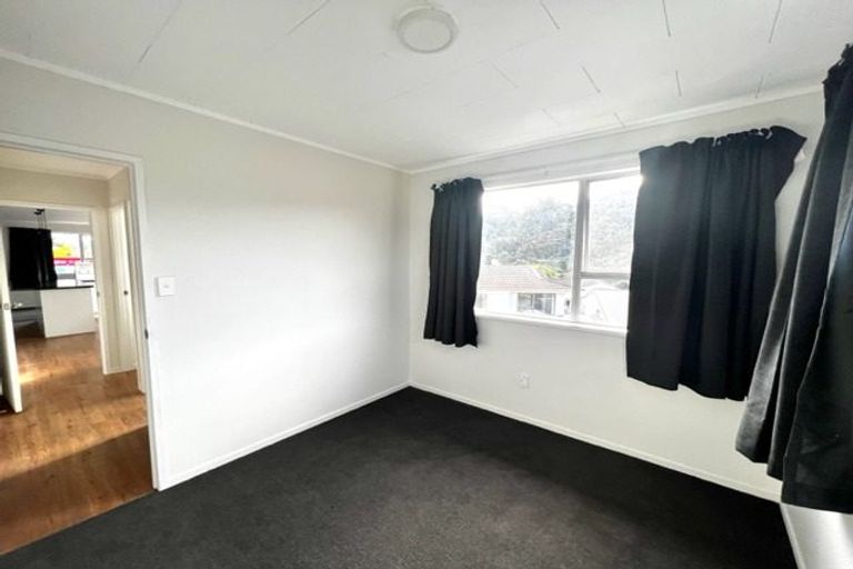 Photo of property in 75 Bayview Road, Bayview, Auckland, 0629