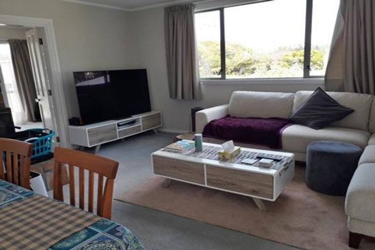 Photo of property in 14 Stottholm Road, Titirangi, Auckland, 0604