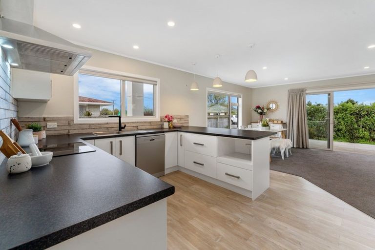 Photo of property in 211 Rangiuru Road, Otaki, 5512