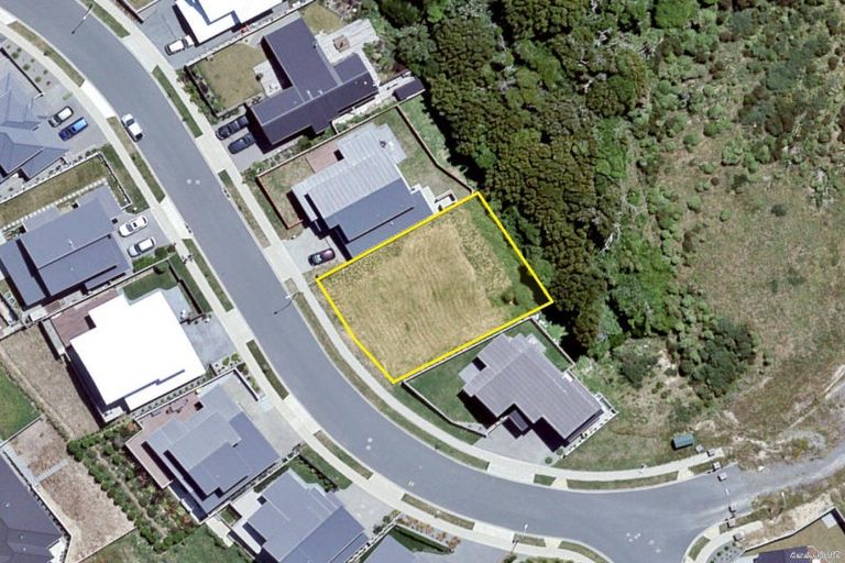 Photo of property in 13 Crompton Avenue, Churton Park, Wellington, 6037