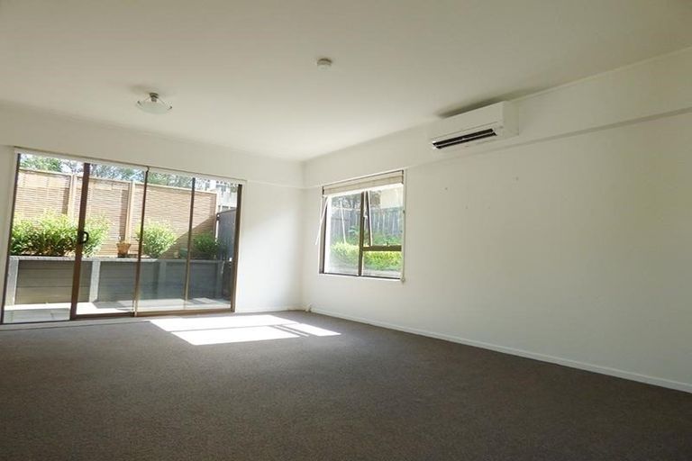 Photo of property in 3/59 Norwood Road, Bayswater, Auckland, 0622