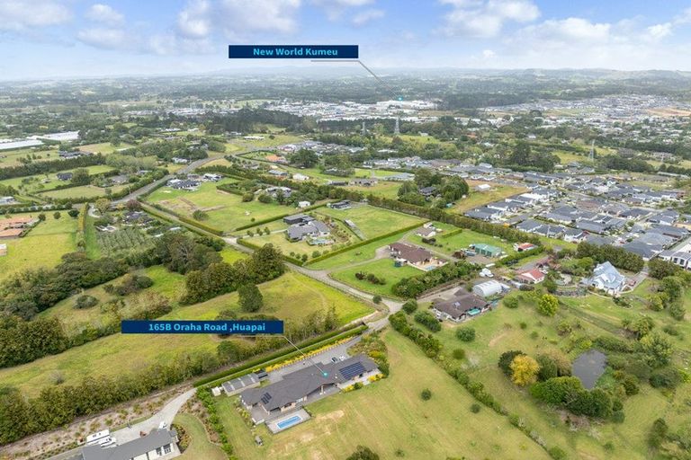 Photo of property in 165b Oraha Road, Kumeu, 0892