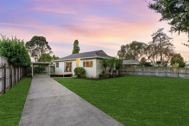 Photo of property in 44 Tabitha Crescent, Henderson, Auckland, 0612
