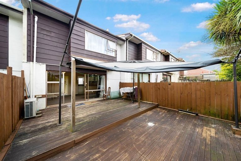 Photo of property in 5/8 Miro Street, New Lynn, Auckland, 0600