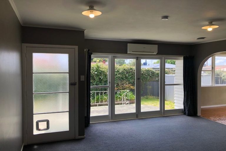 Photo of property in 4 Puweto Street, Selwyn Heights, Rotorua, 3015