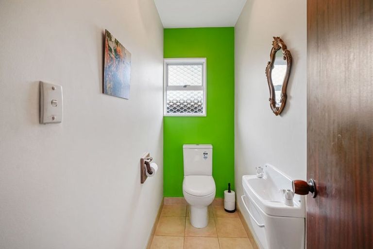 Photo of property in 9 Bridgemere Lane, Cracroft, Christchurch, 8022