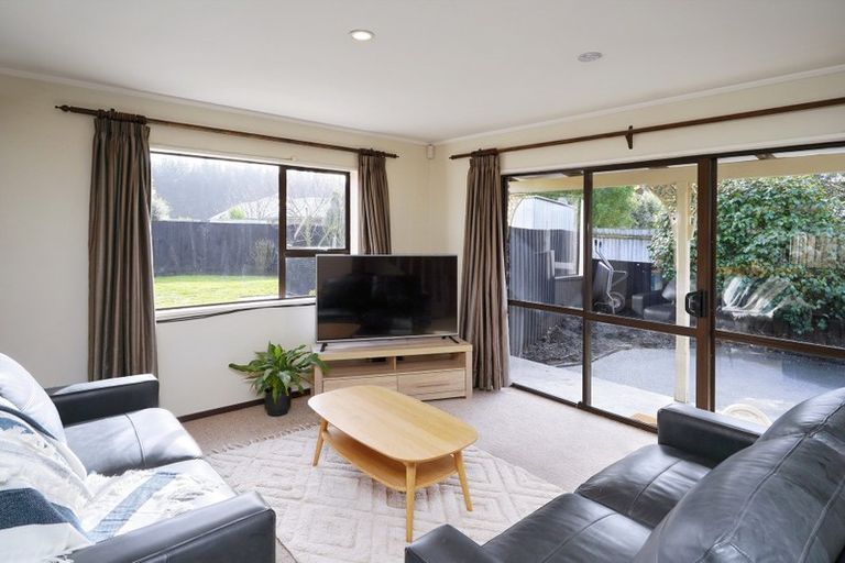 Photo of property in 145 Royal Park Drive, Parklands, Christchurch, 8083