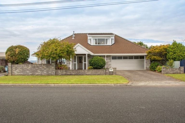Photo of property in 18 Brookfield Terrace, Brookfield, Tauranga, 3110