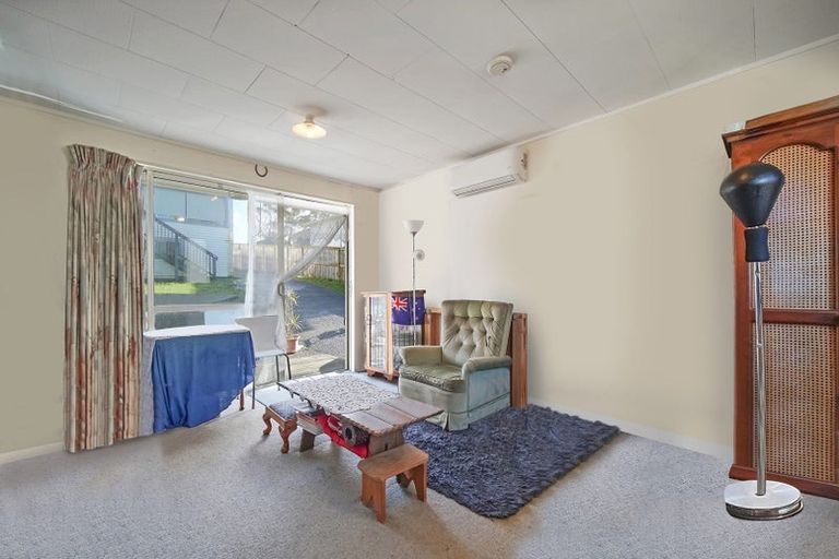 Photo of property in 34 Minerva Terrace, Cockle Bay, Auckland, 2014