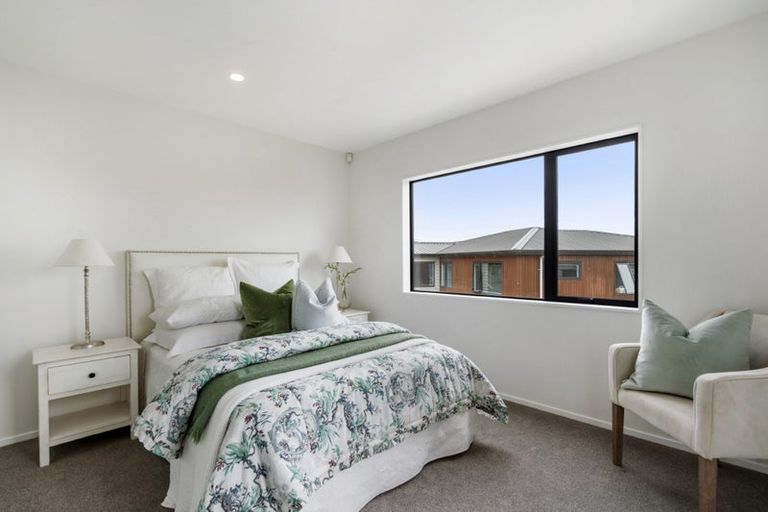Photo of property in 6b Pax Avenue, Forrest Hill, Auckland, 0620