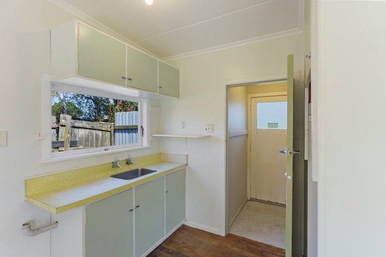 Photo of property in 3 State Highway 1, Otaki, 5512