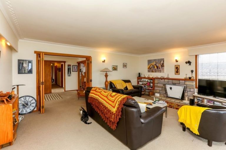 Photo of property in 2/5 Hine Street, New Plymouth, 4310