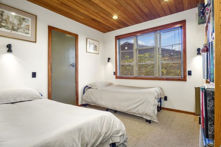 Photo of property in Lowry Cottage, 425 Fergusson Drive, Heretaunga, Upper Hutt, 5018