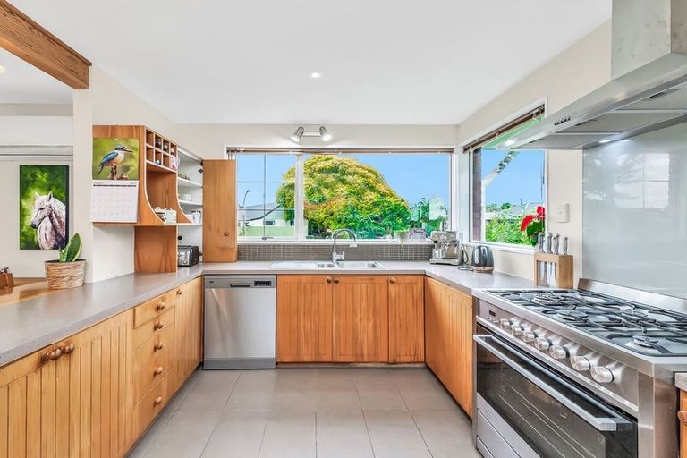 Photo of property in 8 Muir Avenue, Halswell, Christchurch, 8025