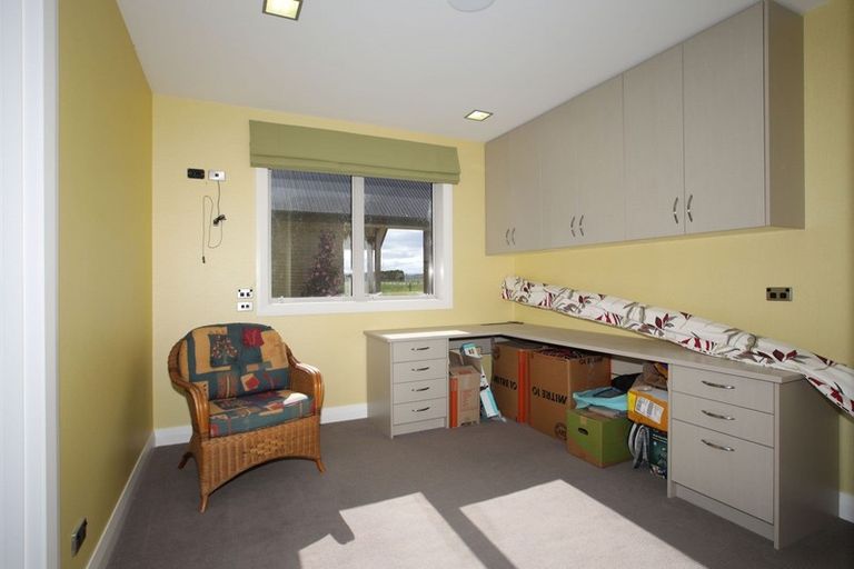 Photo of property in 396f Thomsons Crossing Road East, Lochiel, Winton, 9781