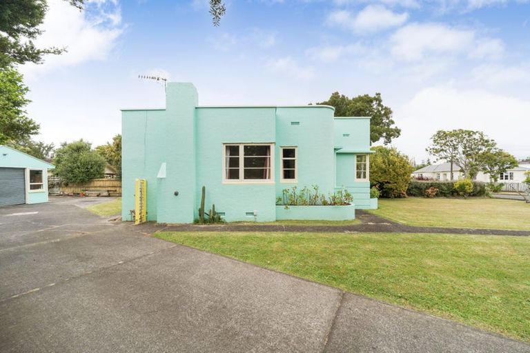 Photo of property in 11 Savage Crescent, West End, Palmerston North, 4412
