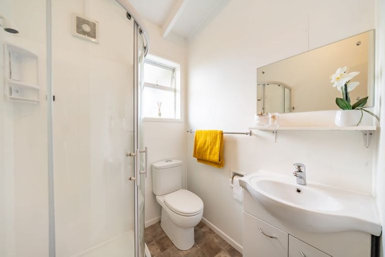 Photo of property in 11a Norana Road, Maoribank, Upper Hutt, 5018