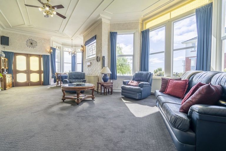 Photo of property in 160 Marine Parade, Bluff, 9814