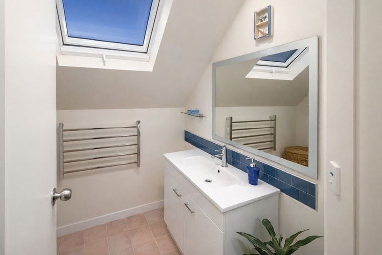 Photo of property in 8/37 Fields Parade, Oteha, Auckland, 0632