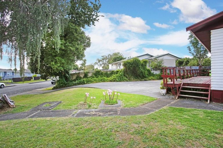 Photo of property in 33 Tairere Crescent, Rosehill, Papakura, 2113