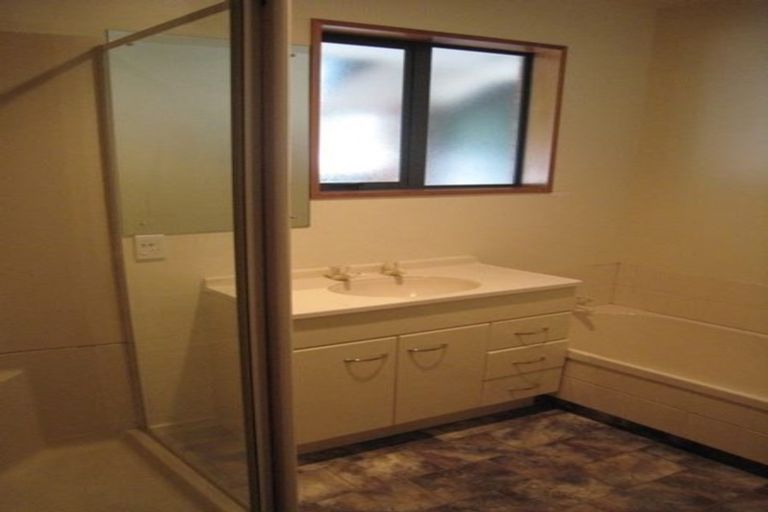 Photo of property in 2 Kydd Lane, Hornby, Christchurch, 8042