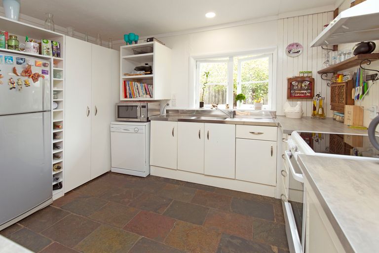 Photo of property in 1/680 Whangaparaoa Road, Stanmore Bay, Whangaparaoa, 0932