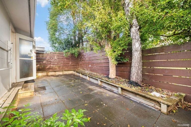 Photo of property in 2/21 Aliford Avenue, One Tree Hill, Auckland, 1061