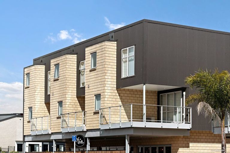 Photo of property in 2/7 Vialou Street, Hamilton Central, Hamilton, 3204