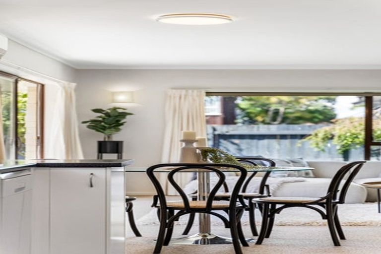 Photo of property in 1/19 Gulf Crest, Bucklands Beach, Auckland, 2012