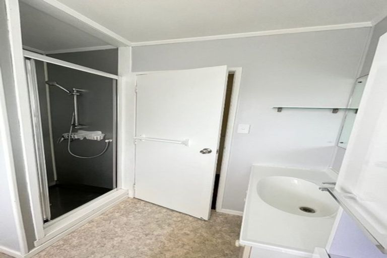 Photo of property in 22 Cherry Tree Place, Massey, Auckland, 0614