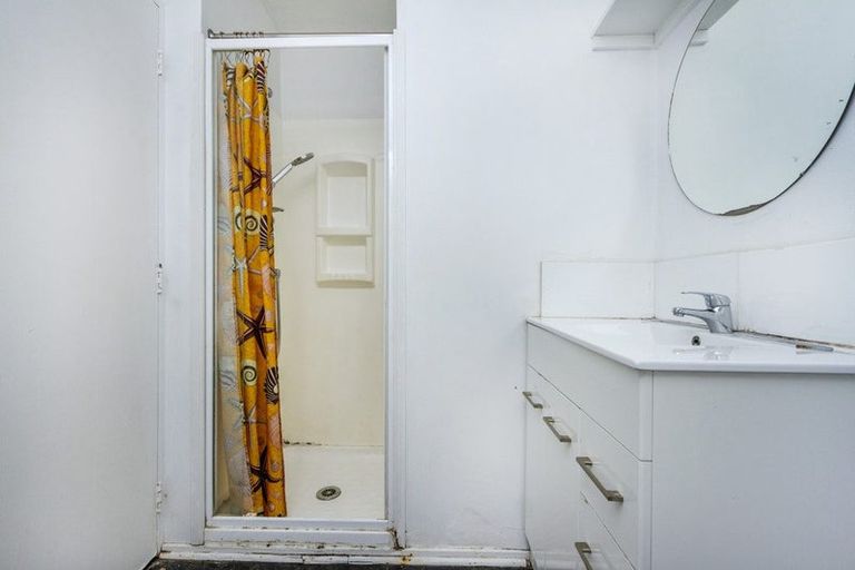 Photo of property in 4a Windy Ridge Road, Glenfield, Auckland, 0629