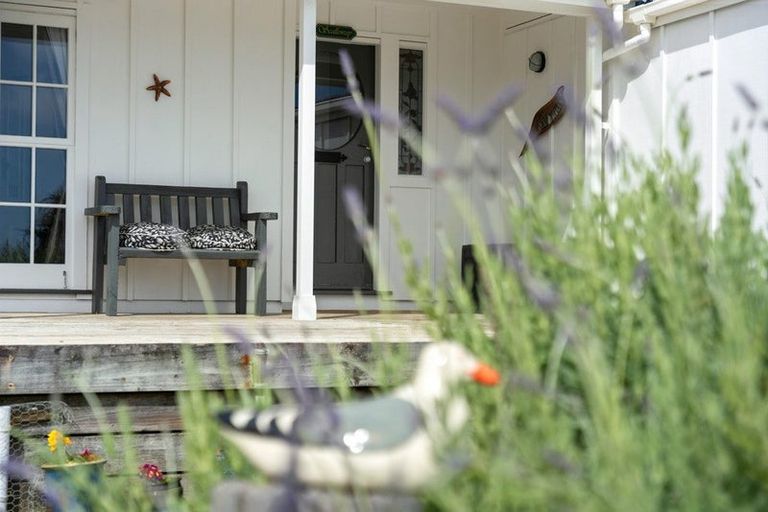 Photo of property in 1 Sand Track, Paekakariki, 5034