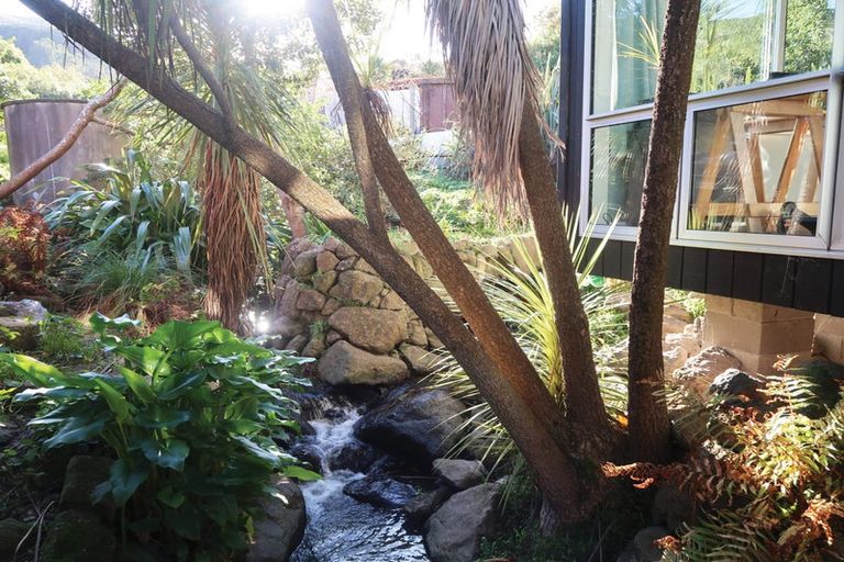 Photo of property in 25a Bayview Place, Cass Bay, Lyttelton, 8082