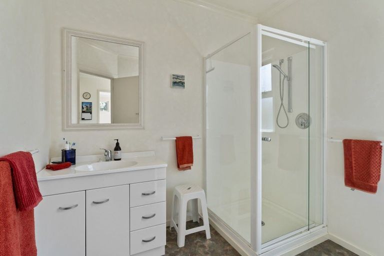 Photo of property in 67 Moana Street, Otaki Beach, Otaki, 5512