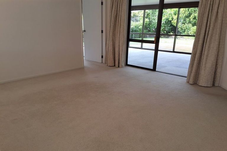 Photo of property in 53 Golfland Drive, Golflands, Auckland, 2013