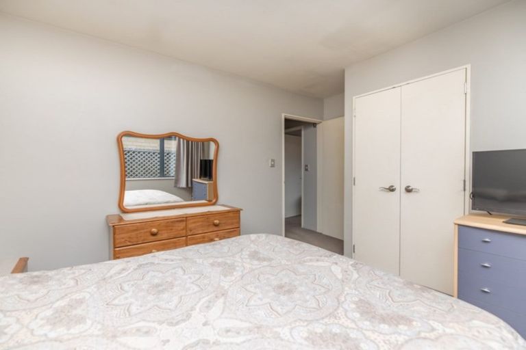 Photo of property in 2/15 Johns Road, Belfast, Christchurch, 8051