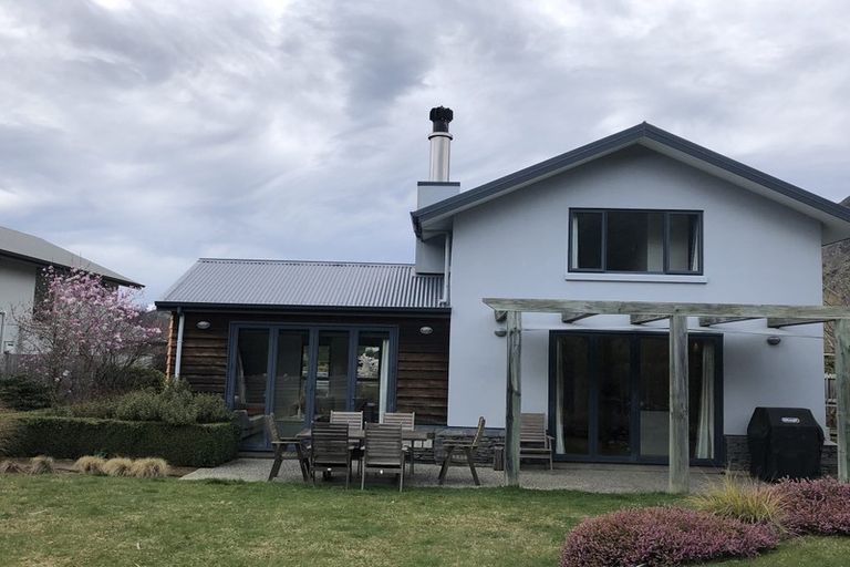 Photo of property in 2b Amber Close, Arthurs Point, Queenstown, 9371