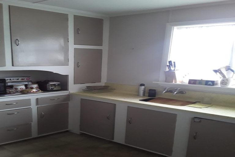 Photo of property in 11 Woodgrove Avenue, North New Brighton, Christchurch, 8083